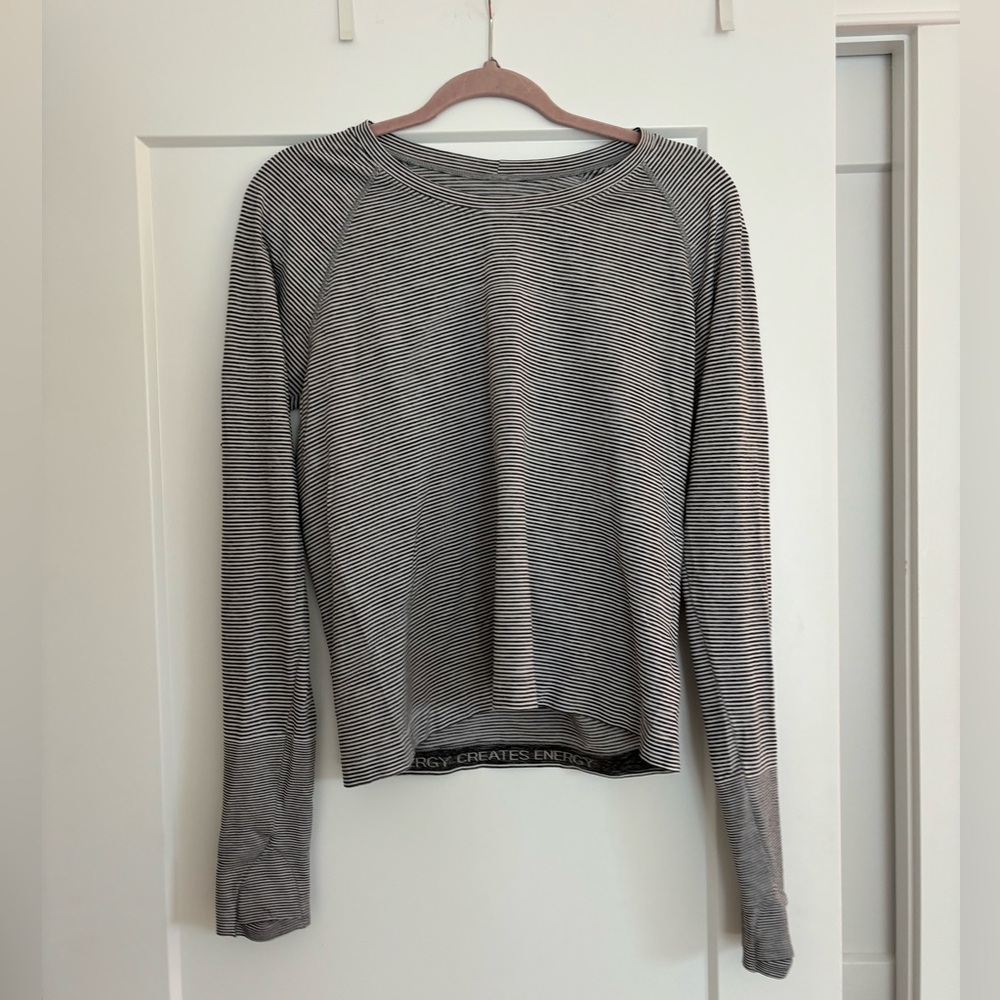 lululemon Swiftly Tech Waist Length Longsleeve / Size 12 / Black & White Stripe